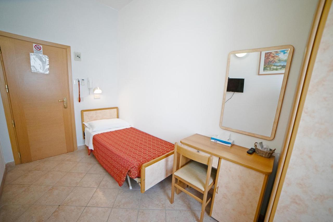 Hotel Ricci Ρίμινι Εξωτερικό φωτογραφία