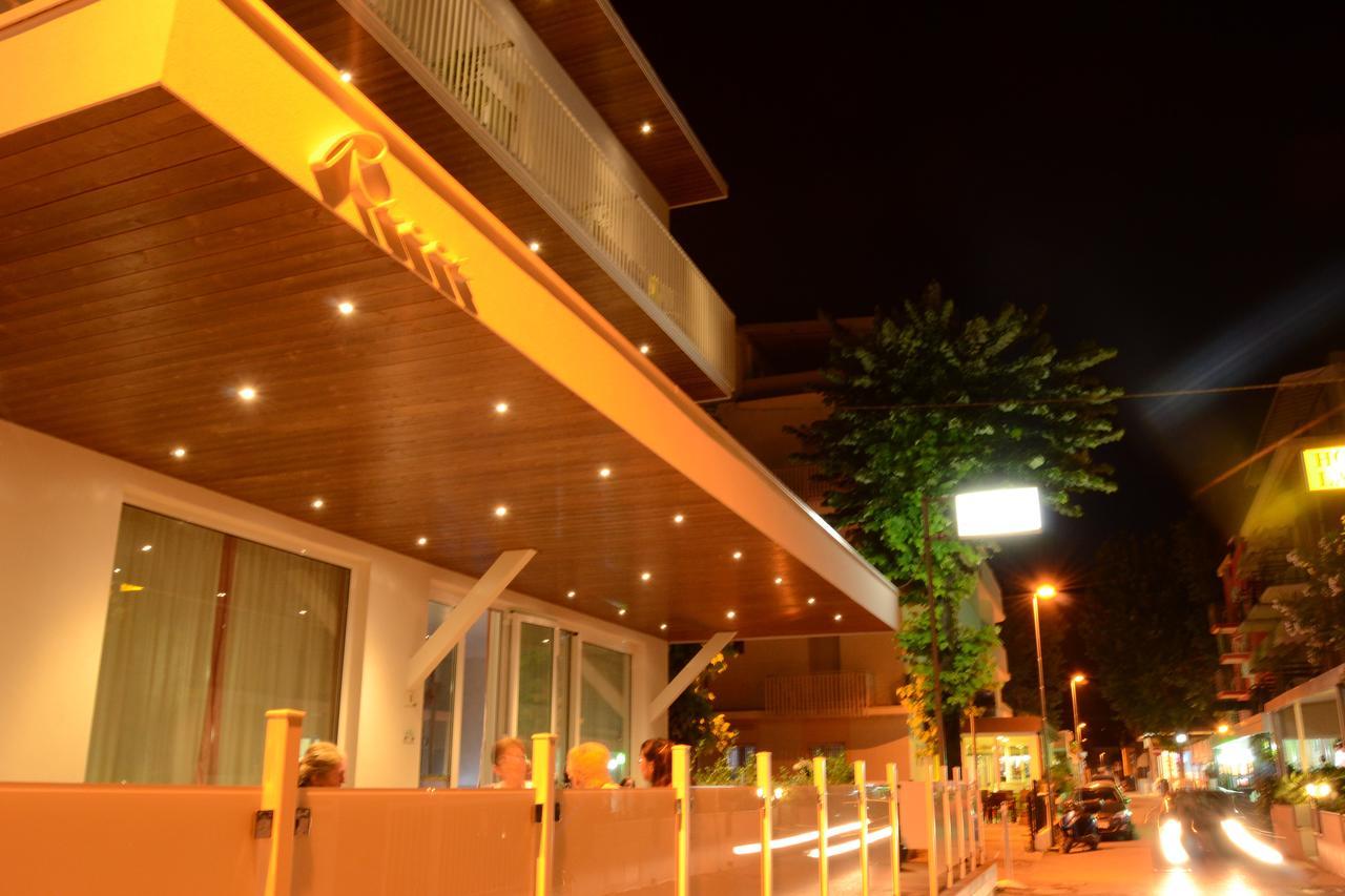 Hotel Ricci Ρίμινι Εξωτερικό φωτογραφία